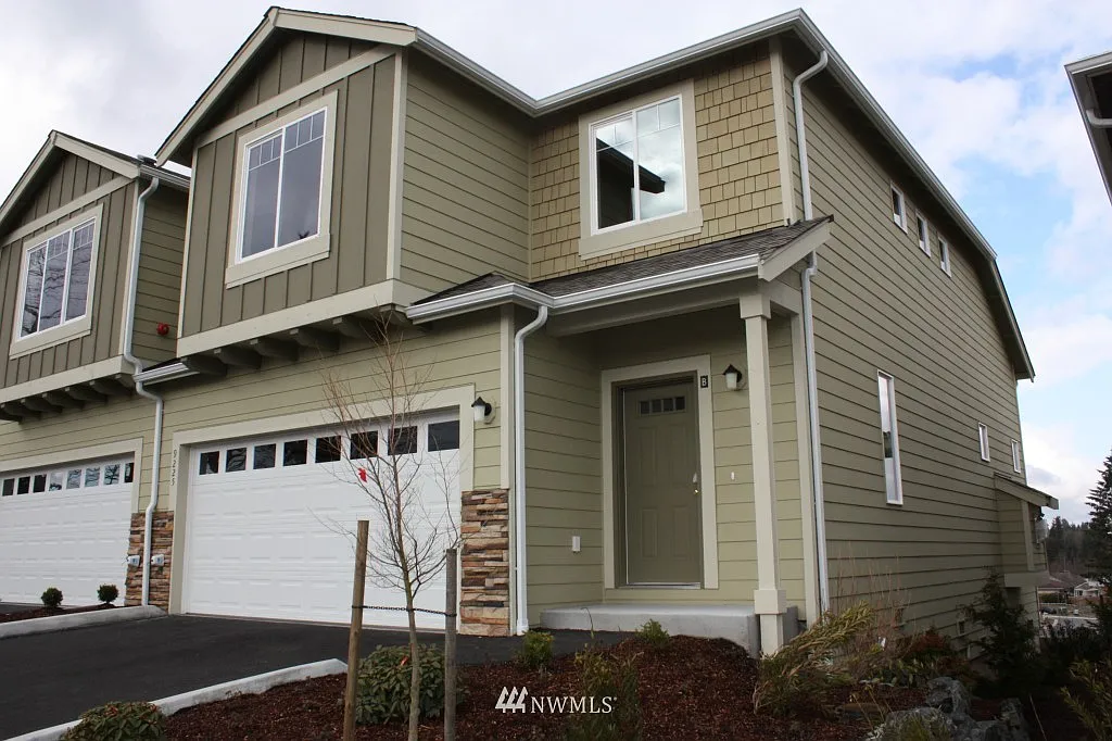 9225 11th Place NE #B photo 1