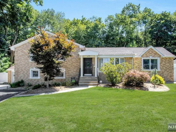 47 Highland Ave, Harrington Park, NJ 07640