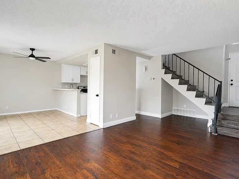 1112 S Cypress Ave #51 — Photo 6
