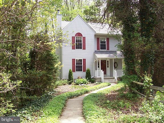 3rd image of 76 Dividing Creek Ct