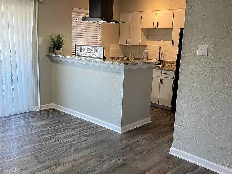 Maxton West Apartment Homes — Photo 93