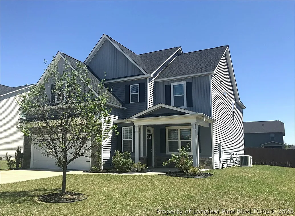 5 bed, 3.5 bath, 3015 sqft, $2,450 — Photo 1