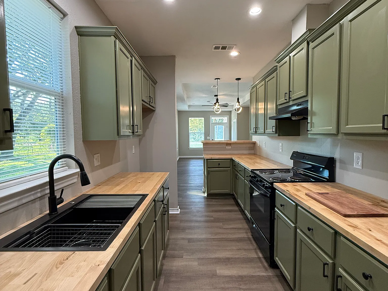2 bed, 1290 sqft, $1,500 — Photo 4