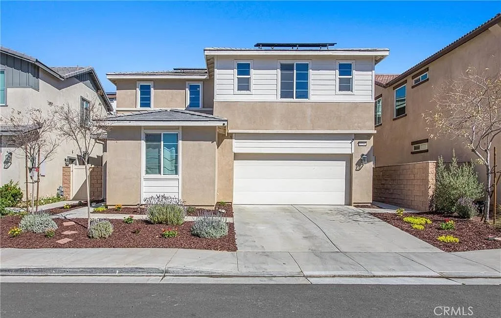 4 bed, 2227 sqft, $3,500 — Photo 1