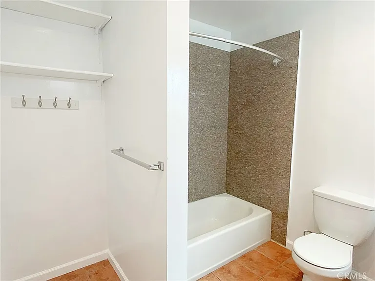 11125 Freer St #B — Photo 10