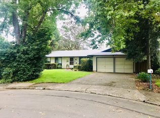 3495 Strathmore Pl, Eugene, OR 97405