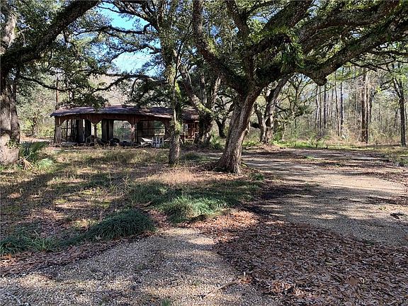 4th image of 20084 Jones Ln