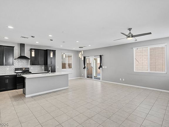 5th image of 364 Free Fall Ave