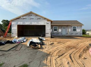 2270 Young Dr, Waupaca, WI 54981