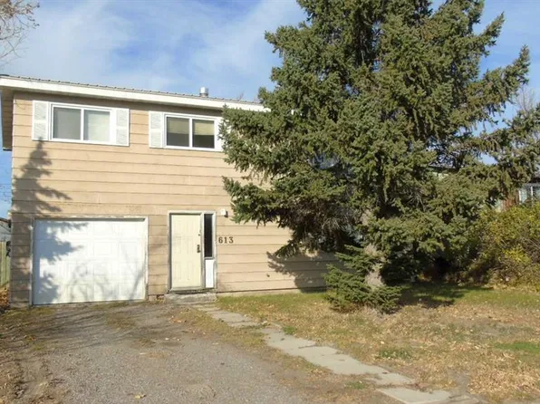 613 S 10th St, Fort Macleod, AB T0L 0Z0