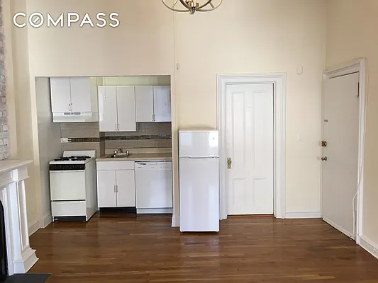 Rented by Compass | media 26