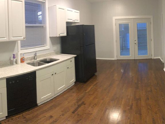 2nd image of 3328 W Eastwood Ave #1