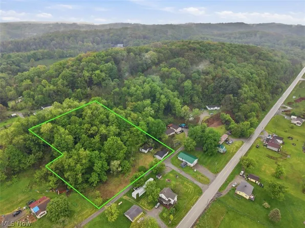 46149 Walnut St, Rogers, OH 44455