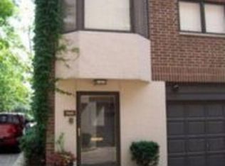 1342 N Clark St, Chicago, IL 60610