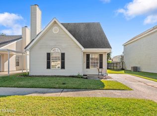 413 Row #1, Lafayette, LA 70508