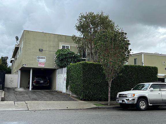 2nd image of 1232 N McCadden Pl