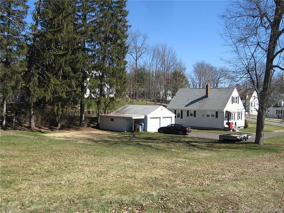 2nd image of 322 McClintock St