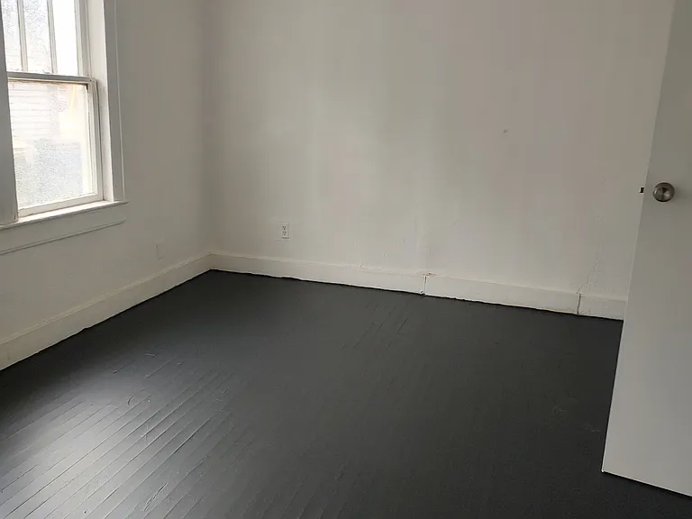 518 W Dakota Ave — Photo 6