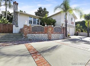 595 E Bobier Dr, Vista, CA 92084