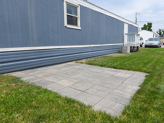 5th image of 353 Hillsview Rd