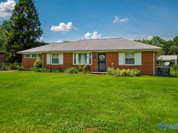 2305 Morningside Dr NW, Huntsville, AL 35810