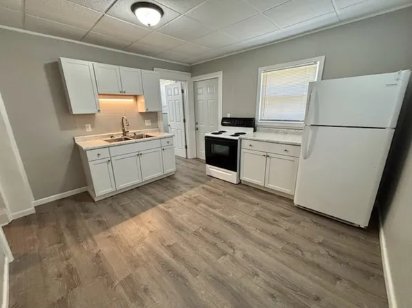 20 Clark Ave, Shelby, OH 44875