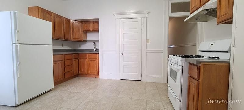 1st image of 138 Clinton Park #B