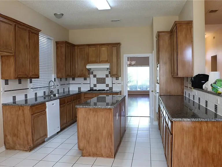 4428 Buchanan Dr — Photo 6