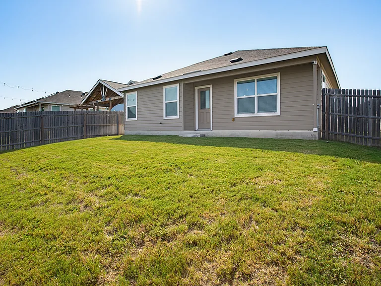 13138 Rosemary Cv — Photo 27