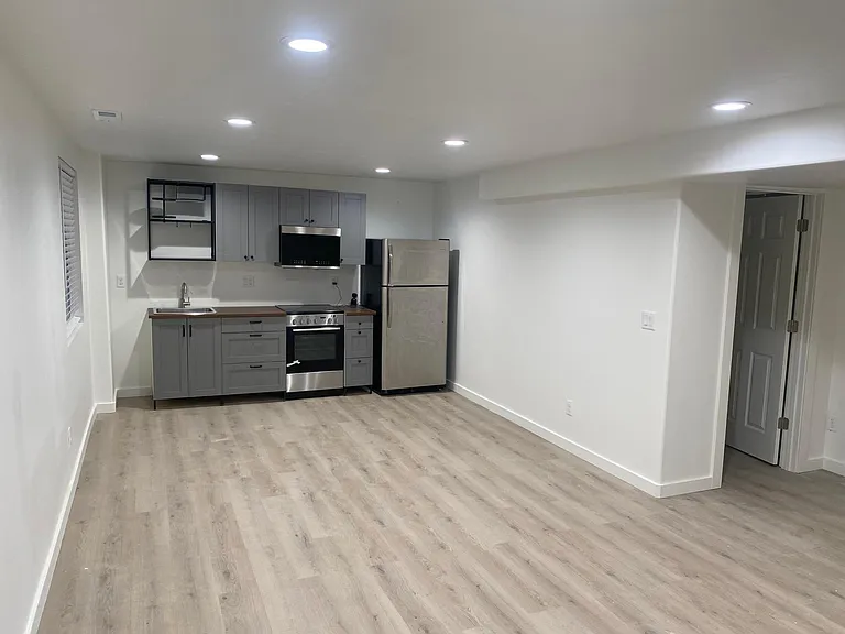 528 W 1300 N — Photo 3