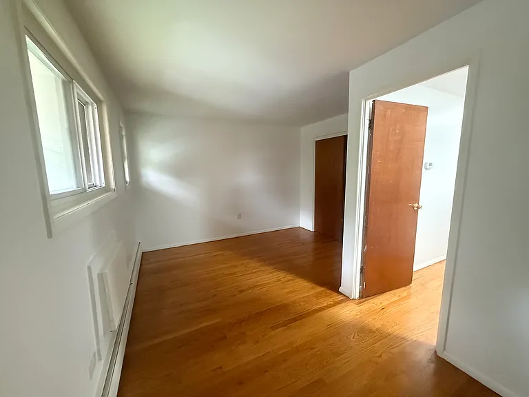 1 Henderson Dr — Photo 12