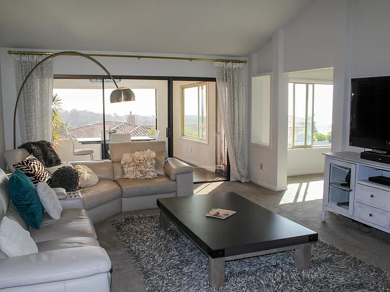 231 Coral Ct — Photo 9
