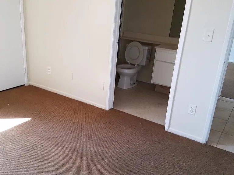 14212 Delano St #103 — Photo 10