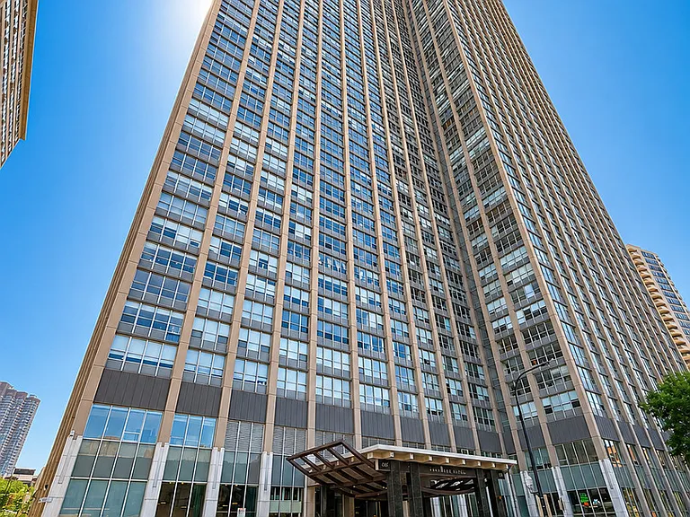655 W Irving Park Rd #3807 — Photo 1