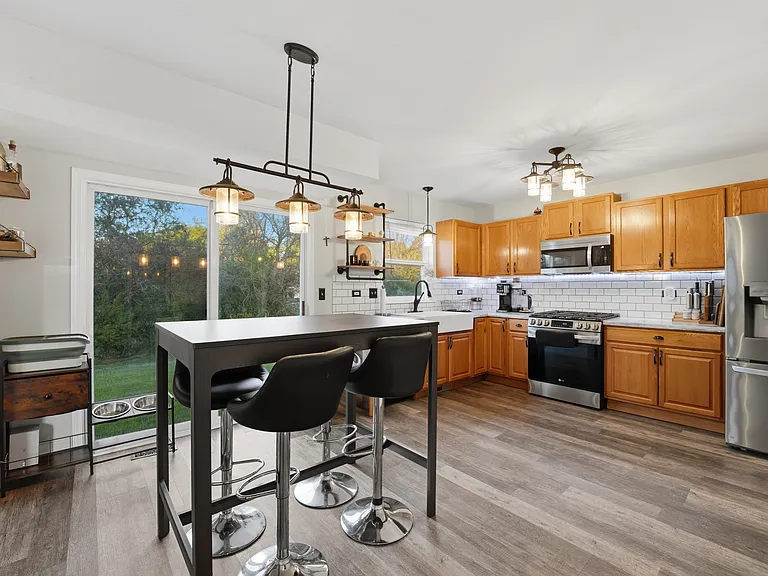 950 Donnelly Pl — Photo 21