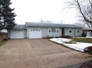 1540 W 10th St, Fremont, NE 68025