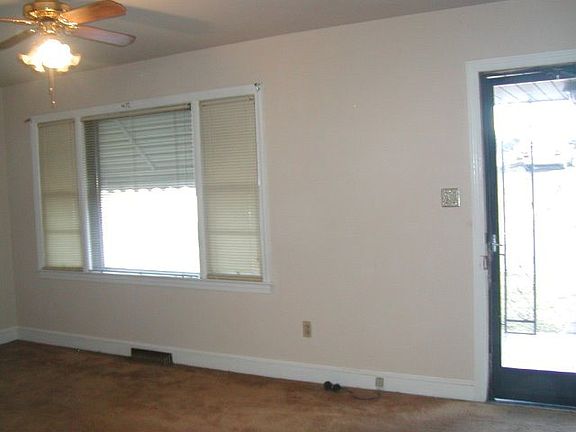 3rd image of 128 Sellers St