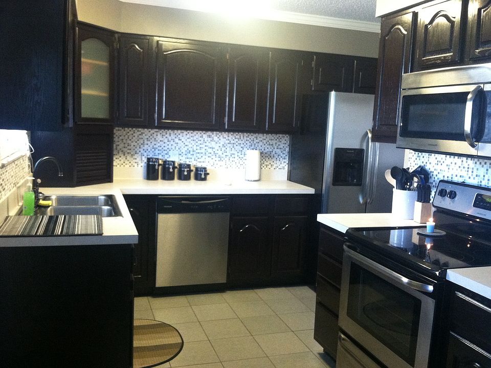 1st image of 1211 SW Fairfax Gln