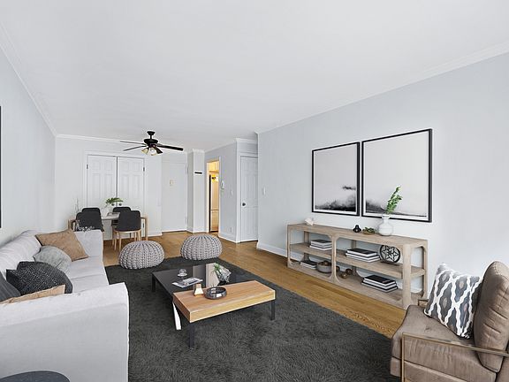 3rd image of 333 E 34th St APT 4N