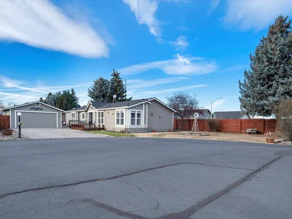 1875 NE 6th St, Redmond, OR 97756
