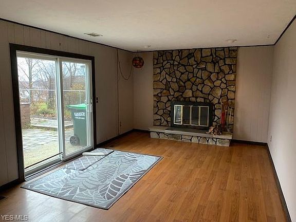 4th image of 30325 Overlook Dr