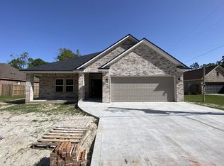 1604 Evangeline Ln, Vidor, TX 77662