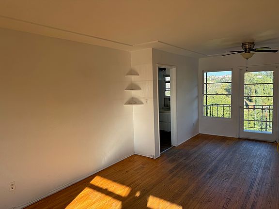 3rd image of 4807 Atlanta Dr