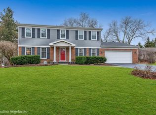 590 Red Barn Ln, Barrington, IL 60010