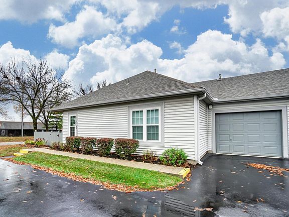 4th image of 364 Villa Oaks Ln