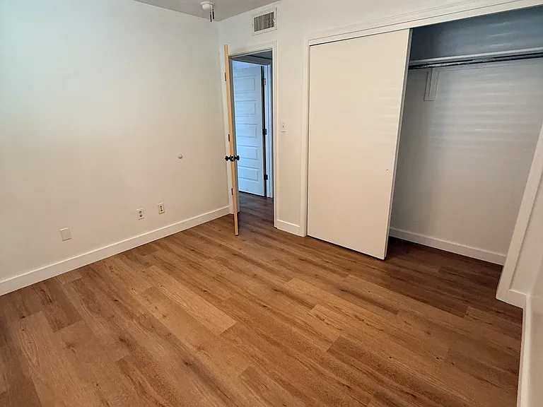 1407 El Camino Real St — Photo 15