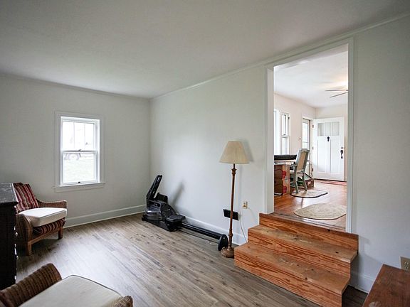 4th image of 307 Elm Ave