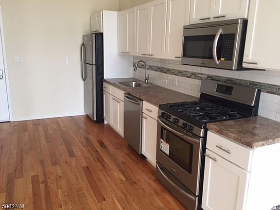 4th image of 1076-1086 S Orange Ave #2