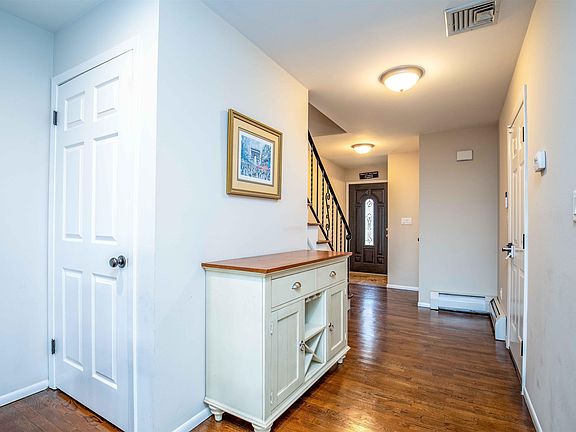 5th image of 635 5th St #B