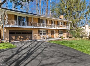 9129 Santayana Dr, Fairfax, VA 22031